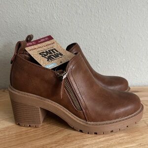 Muk Luks Womens Lainey Shootie Stacked Heel Booties